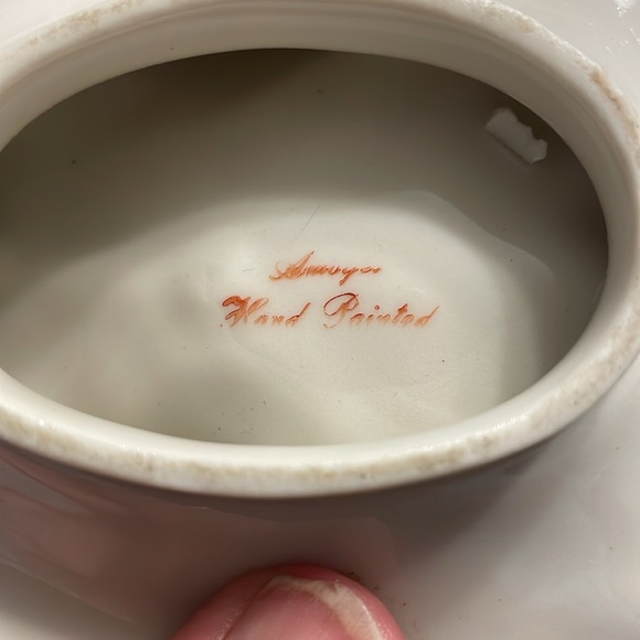 Vintage Amoges Porcelain Hand Painted Trinket Dish Hands Together - Picture 4 of 5